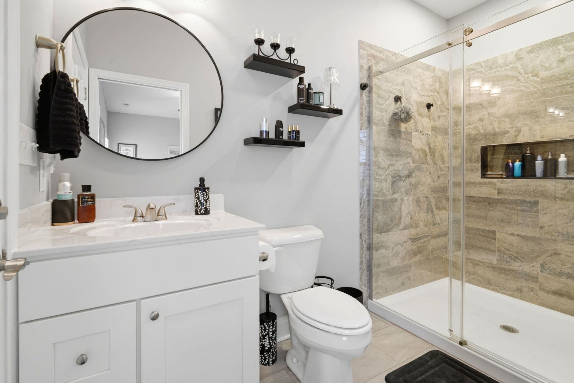 4350 Grande Harbour Blvd.  Photo 21