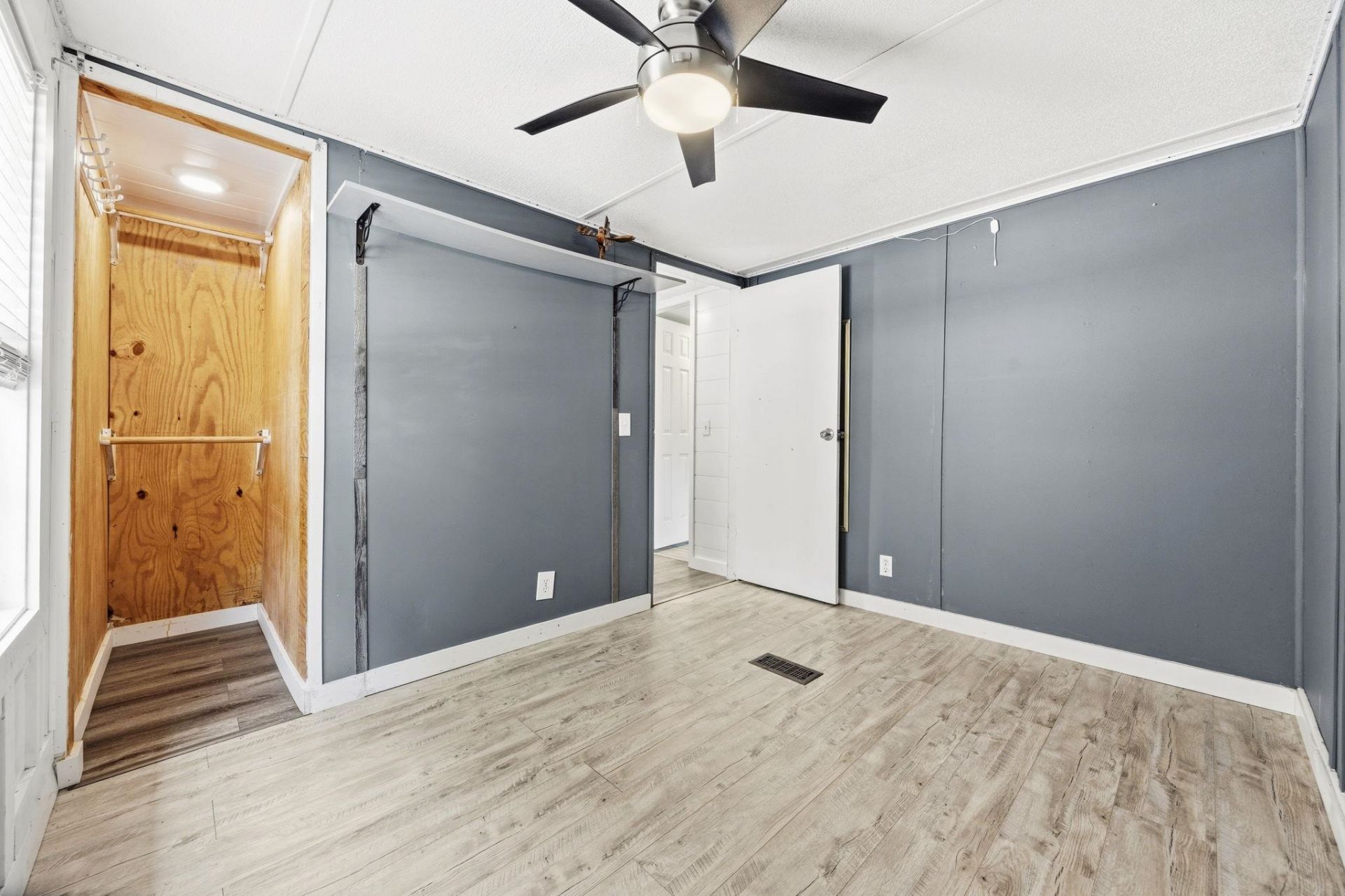77 Offshore Dr.  Photo 26