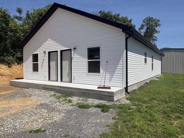 111 Second Avenue , Carthage, TN 37030