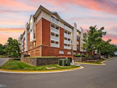 1504 LINCOLN WAY, Unit 323, MCLEAN, VA 22102