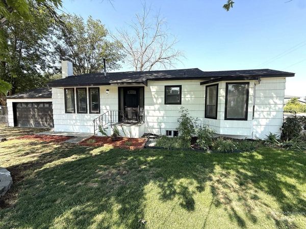 421 Randolph, Melba, ID 83641