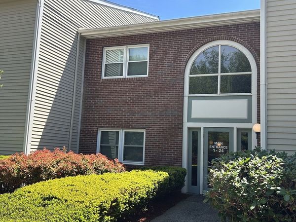 19 Rose Ct, Unit 19, Norwood, MA 02062