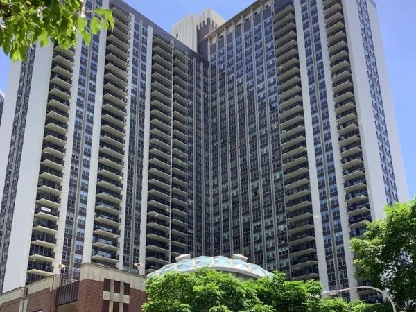 400 E RANDOLPH Street , Unit 3202, Chicago, IL 60601