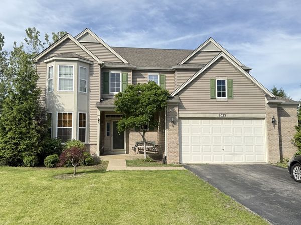 2023 Crosswind Drive , Plainfield, IL 60586