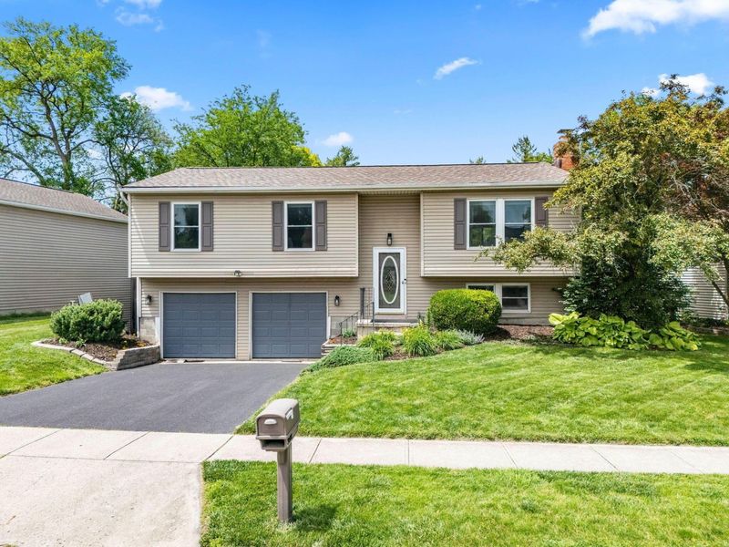 3608 Cypress Creek Drive, Columbus, OH 43228 Photo 3
