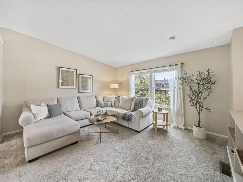 3608 Cypress Creek Drive, Columbus, OH 43228 Photo 8