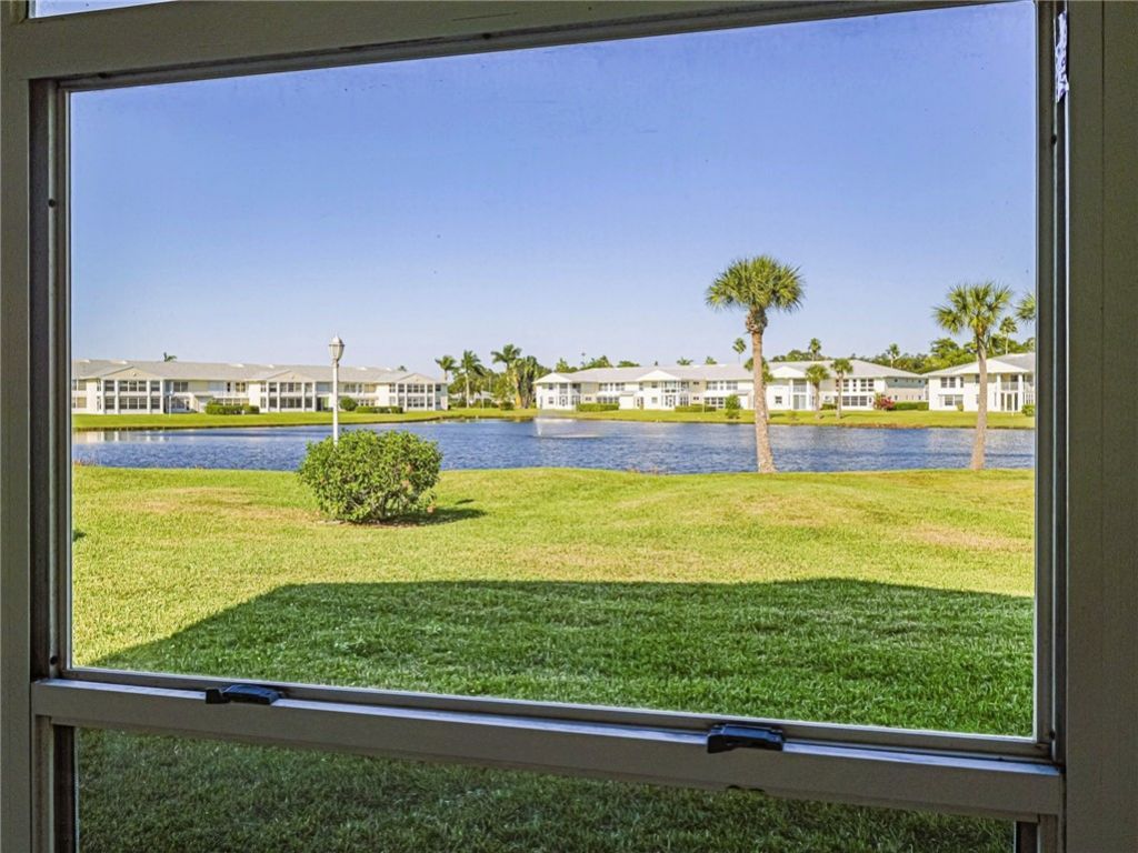464 Grove Isle Circle, Unit 464, Vero Beach, FL 32962 Photo