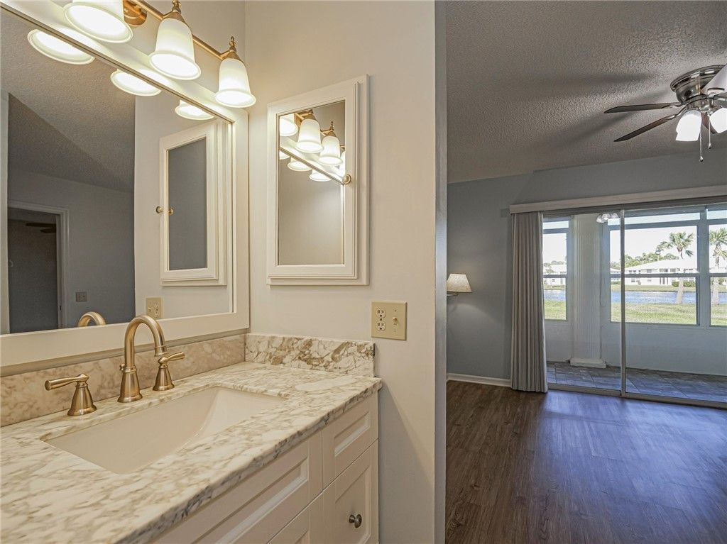 464 Grove Isle Circle, Unit 464, Vero Beach, FL 32962 Photo