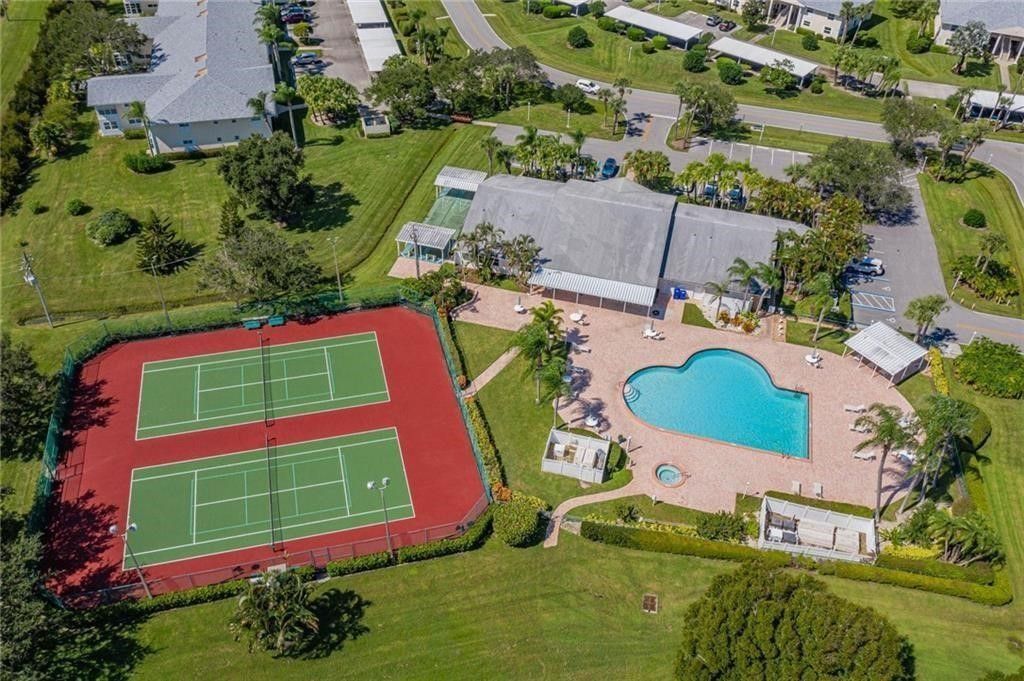 464 Grove Isle Circle, Unit 464, Vero Beach, FL 32962 Photo