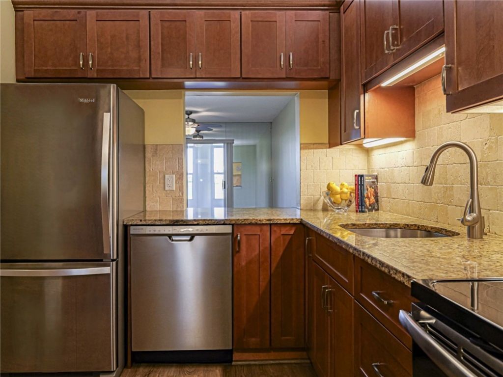 464 Grove Isle Circle, Unit 464, Vero Beach, FL 32962 Photo