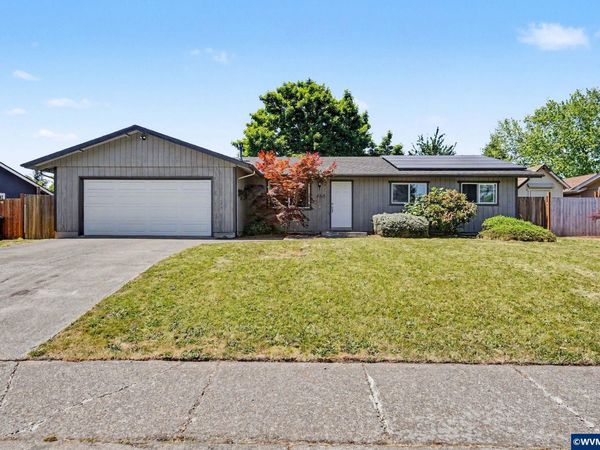 460 N 12th St, Independence, OR 97351