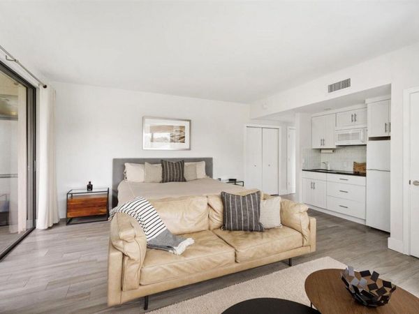 11818 Pebblewood Drive, Wellington, FL 33414