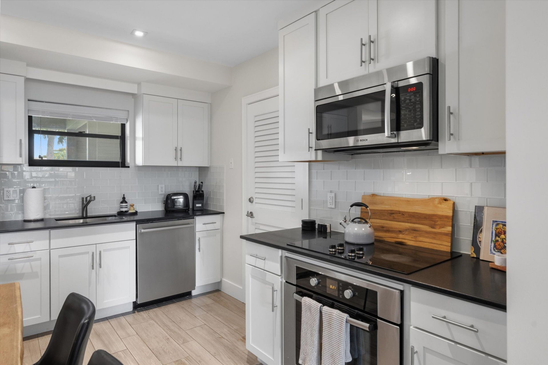 11818 Pebblewood Drive, Unit 201, Wellington, FL 33414 Photo