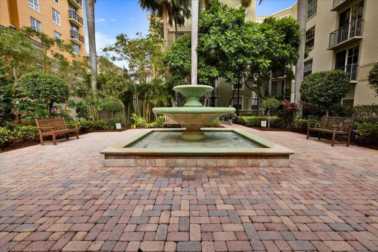 651 Okeechobee Boulevard, Unit 1204, West Palm Beach, FL 33401 Photo