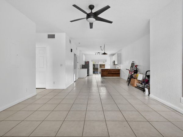 4902 Washington Street, Unit 4, Hollywood, FL 33021