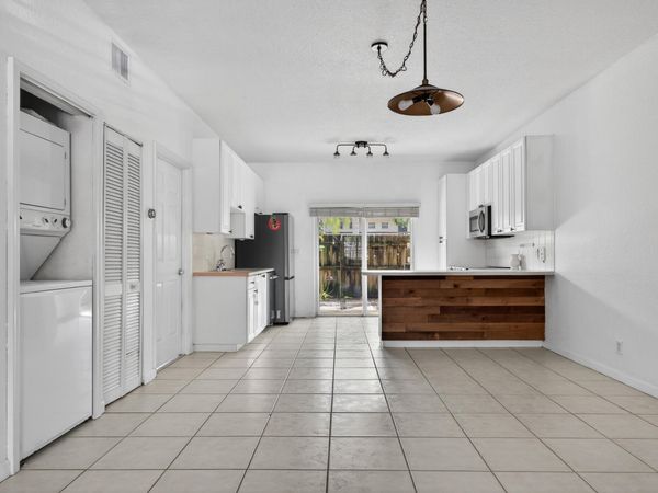 4902 Washington Street, Unit 4, Hollywood, FL 33021