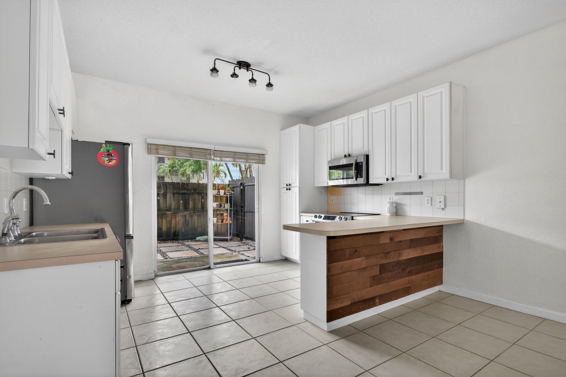 4902 Washington Street, Unit 4, Hollywood, FL 33021 Photo