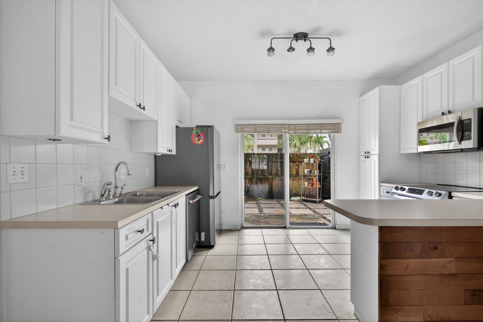 4902 Washington Street, Unit 4, Hollywood, FL 33021 Photo