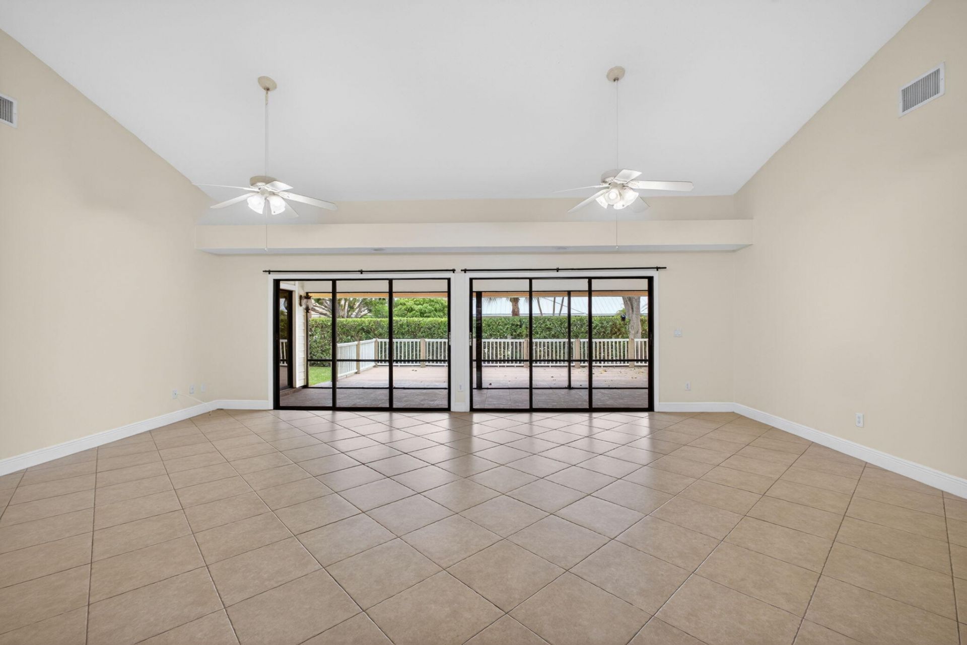 10420 SE Jupiter Narrows Drive, Hobe Sound, FL 33455 Photo