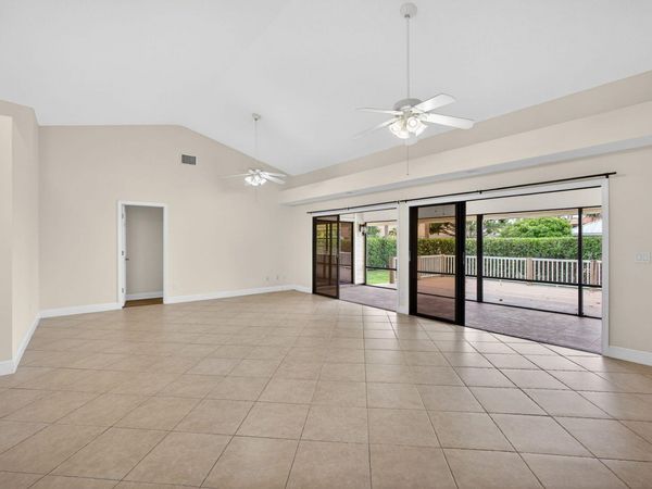 10420 SE Jupiter Narrows Drive, Hobe Sound, FL 33455