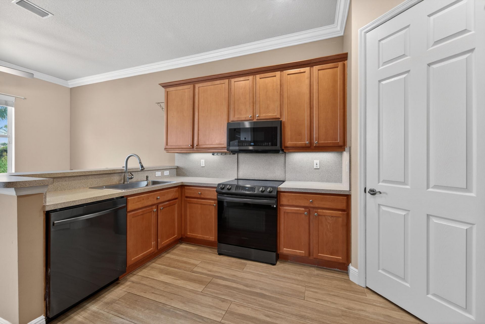 512 SW Lake Manatee Way, Port Saint Lucie, FL 34986 Photo