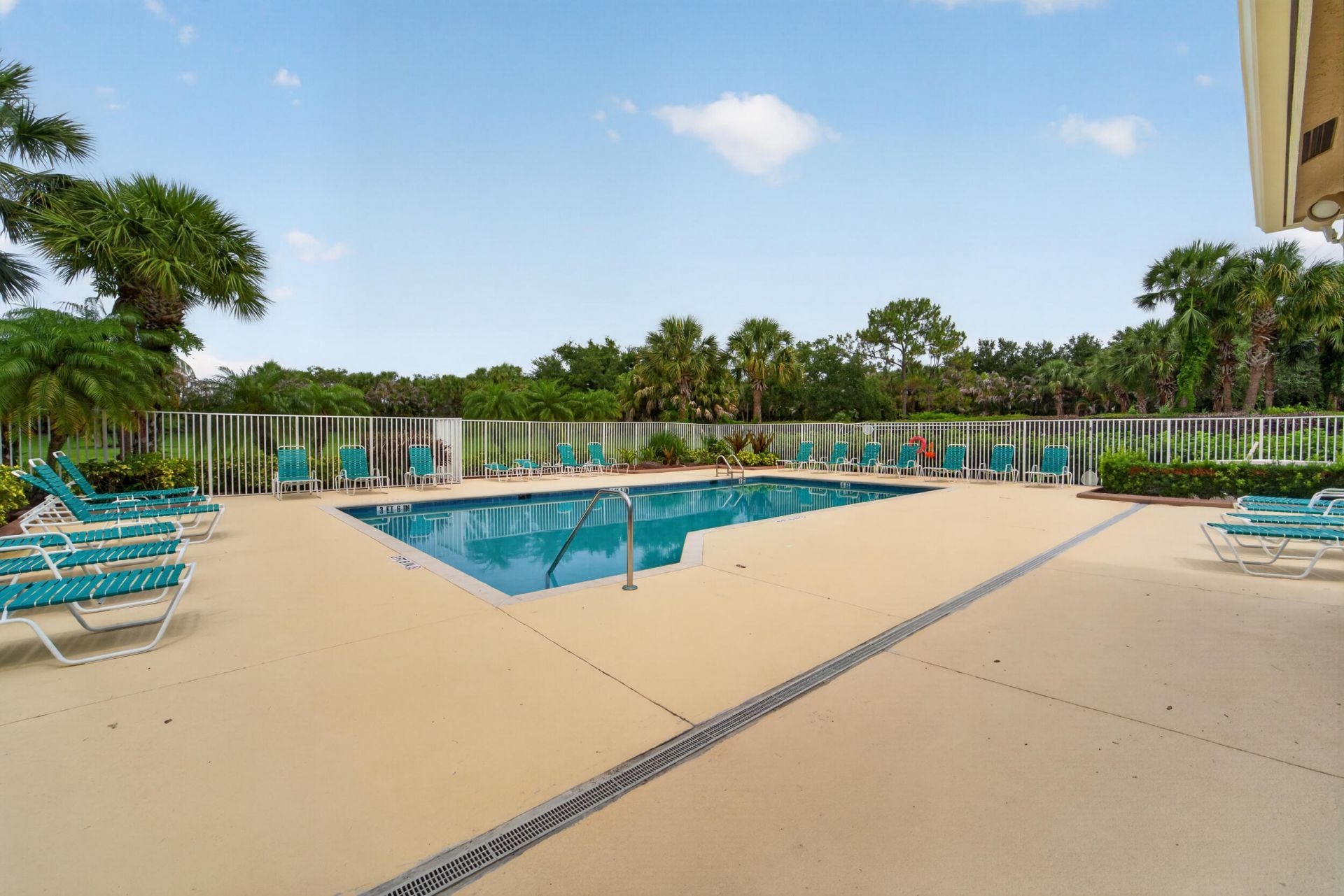 512 SW Lake Manatee Way, Port Saint Lucie, FL 34986 Photo