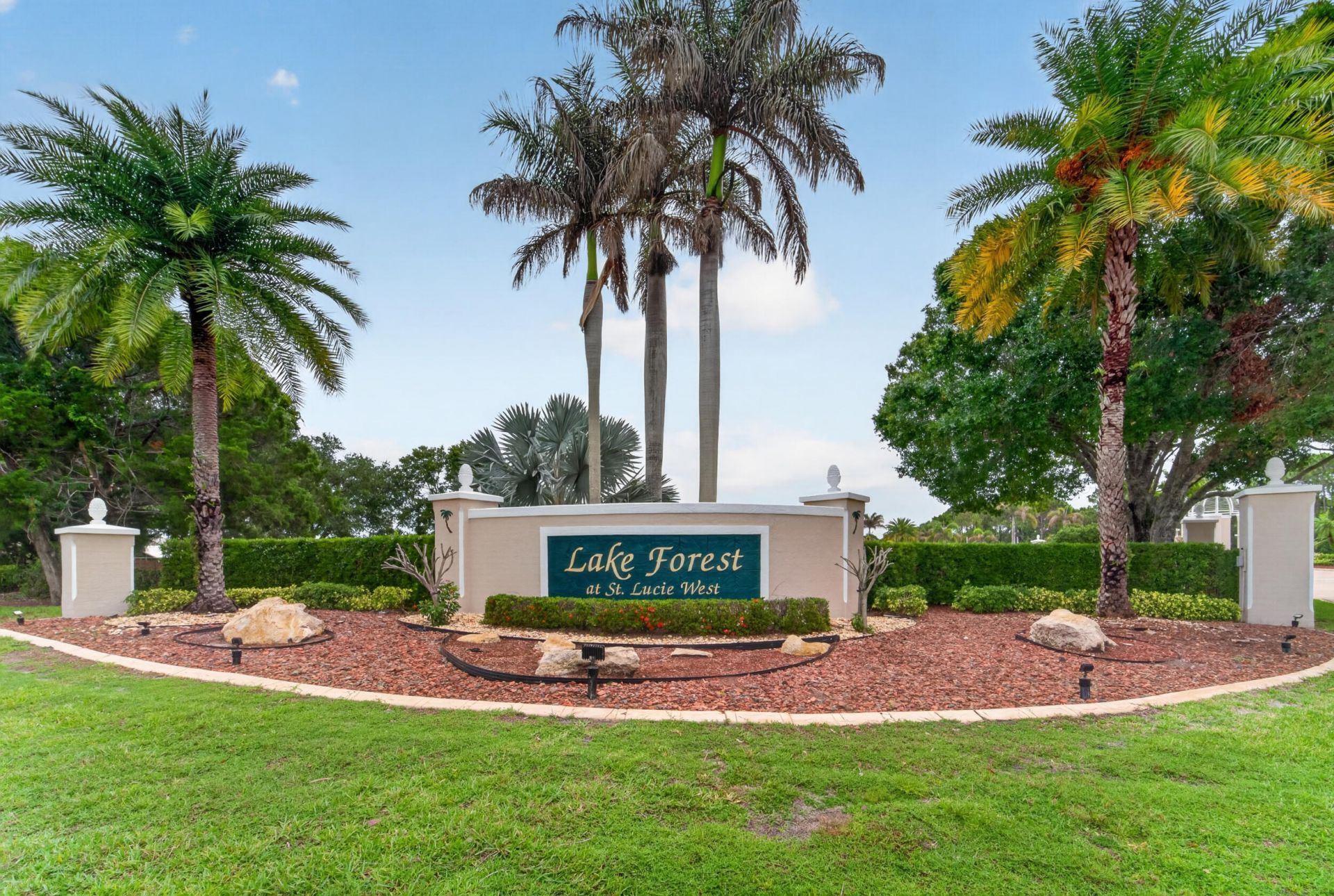 512 SW Lake Manatee Way, Port Saint Lucie, FL 34986 Photo