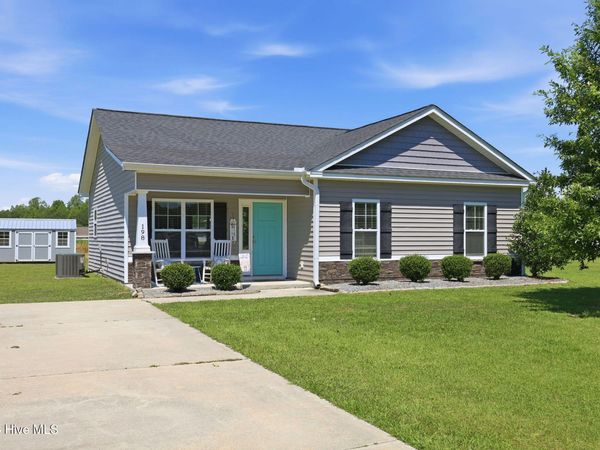198 Asheberne Drive , Washington, NC 27889