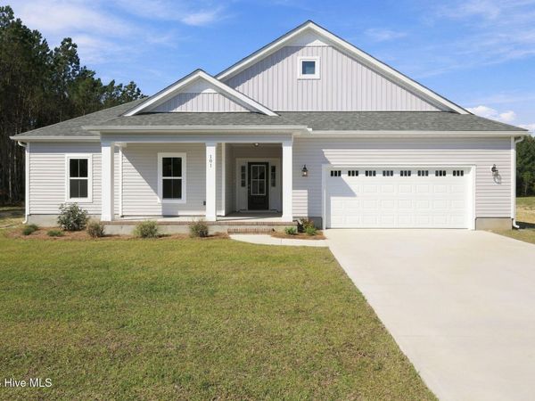 101 Abbey Road, Vanceboro, NC 28586