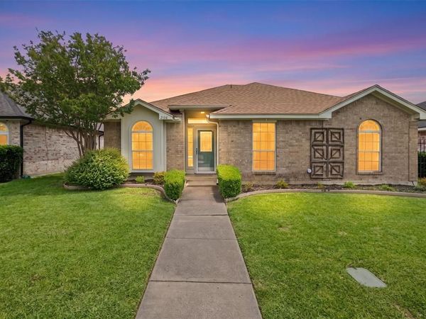 2124 Emerald Oaks, Mesquite, TX 75181