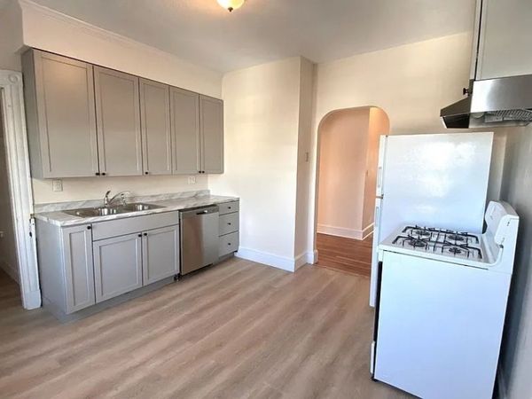 18-20 North High, Unit 4, Melrose, MA 02176