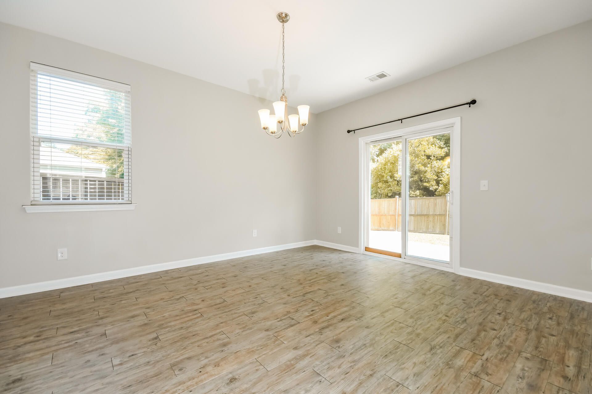 9774 Seed Street Photo 5