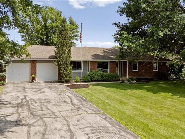20425 Nall Avenue, Stilwell, KS 66085