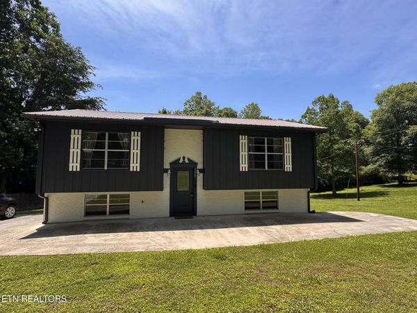 522 Henderson Drive, Madisonville, TN 37354