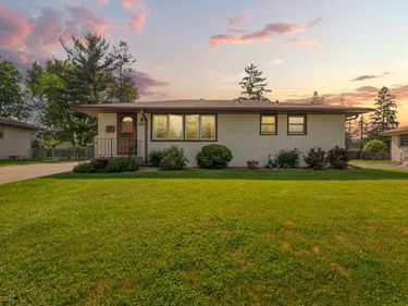 7049 Ewing Avenue N, Brooklyn Center, MN 55429