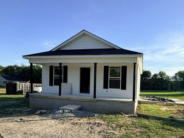 105 Hummingbird Dr , Tullahoma, TN 37388