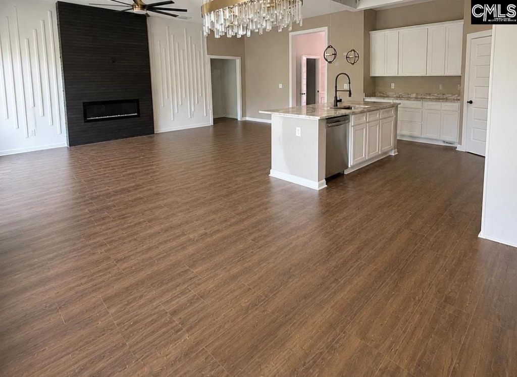 1713 Carl Road  Photo 5