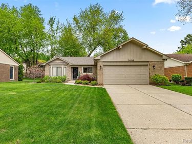 34048 Fonville Drive , Livonia, MI 48152