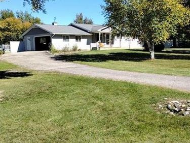 9766 Amanda Drive , Handy Twp, MI 48836