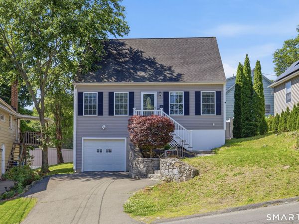 18 Perry Hill, Shelton, CT 06484
