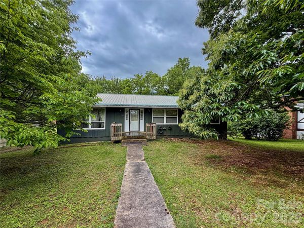 133 Jarvis Street , Waynesville, NC 28786