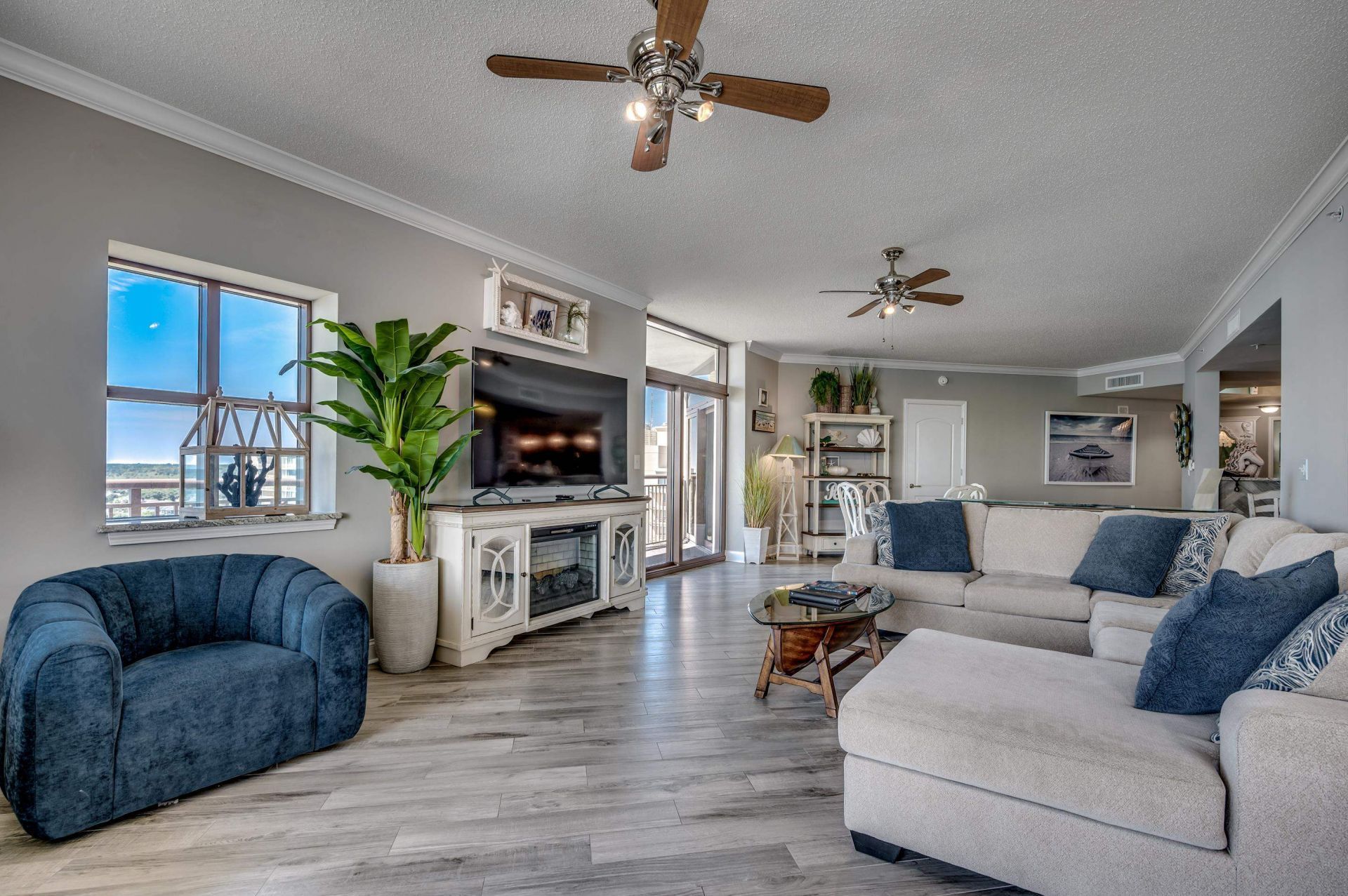 100 North Beach Blvd. Photo 13