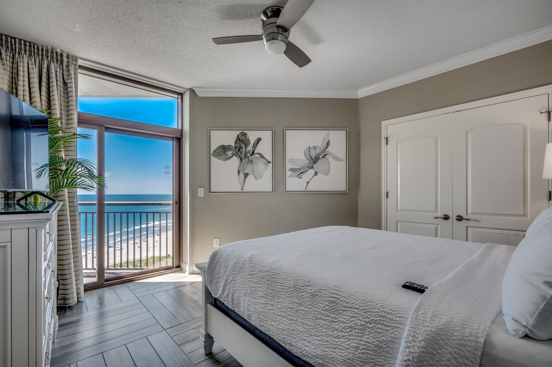 100 North Beach Blvd. Photo 18