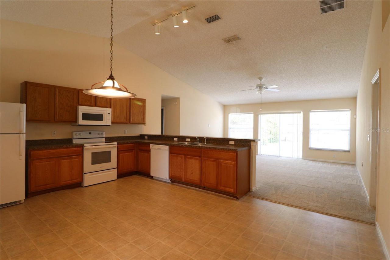 1386 Fallwood Drive , Deltona, FL 32725 Photo
