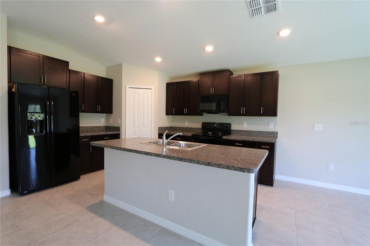 7154 Samuel Ivy Drive , Tampa, FL 33619 Photo