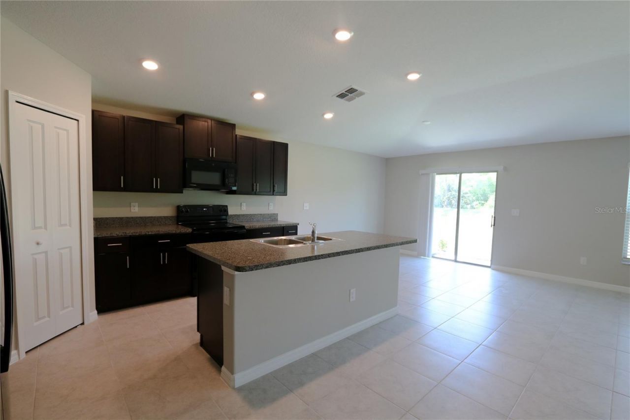 7154 Samuel Ivy Drive , Tampa, FL 33619 Photo