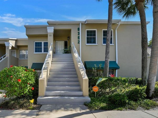 8352 MEADOWBROOK DRIVE , Unit 10, SEMINOLE, FL 33777