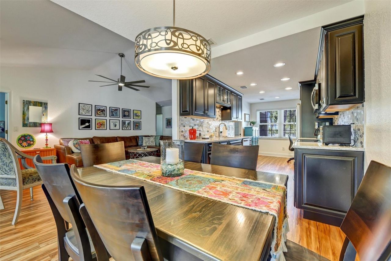 8352 Meadowbrook Drive , Unit 10, Seminole, FL 33777 Photo