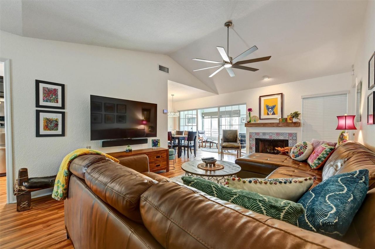 8352 Meadowbrook Drive , Unit 10, Seminole, FL 33777 Photo