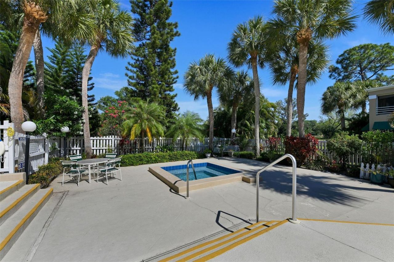 8352 Meadowbrook Drive , Unit 10, Seminole, FL 33777 Photo